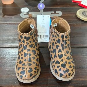 NWT brown and black heart print zip up boots sz 6